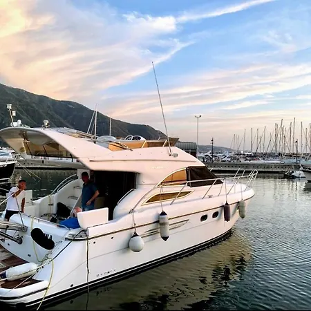 Princess 40 Botel *